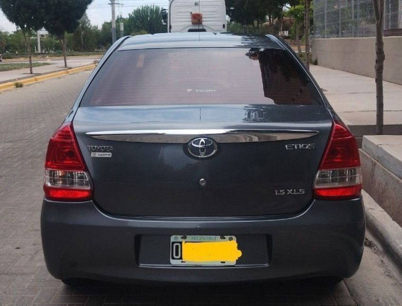 Toyota Etios Usado en Mendoza, deRuedas