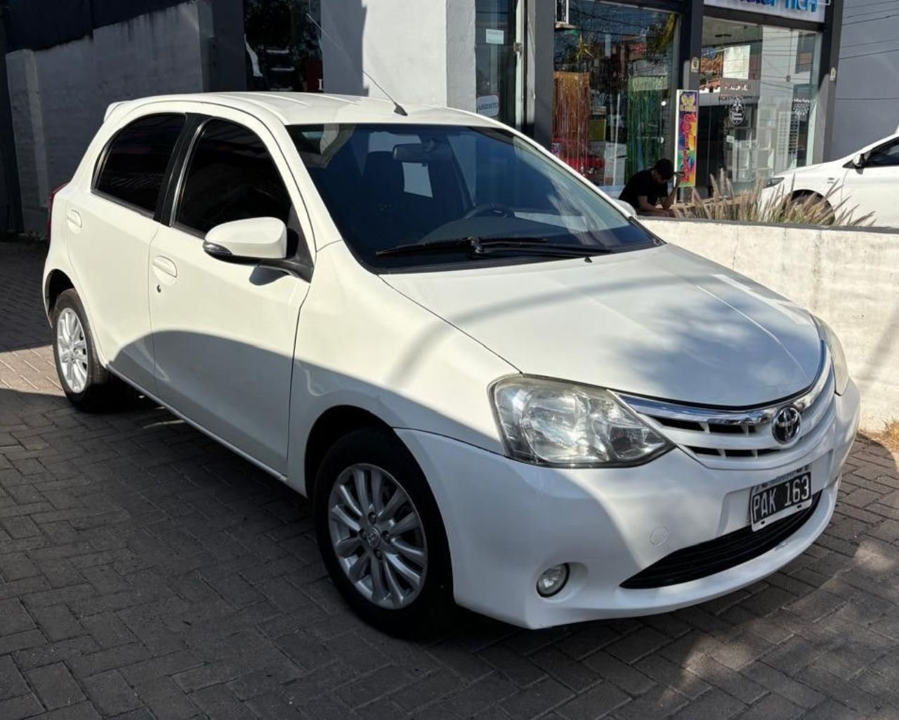 Toyota Etios Usado en Córdoba, deRuedas