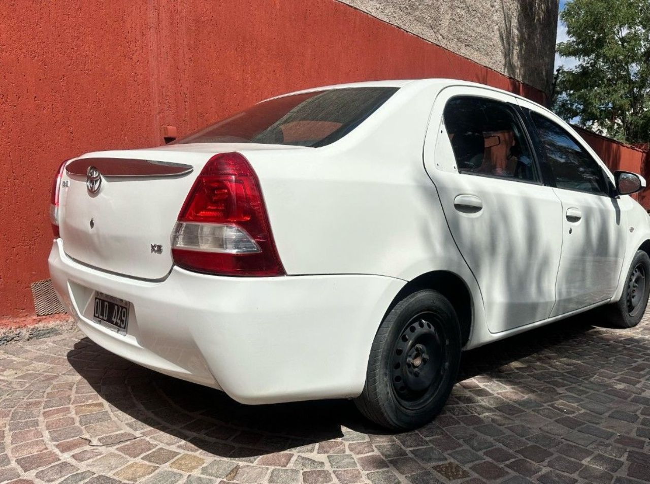 Toyota Etios Usado en Mendoza, deRuedas