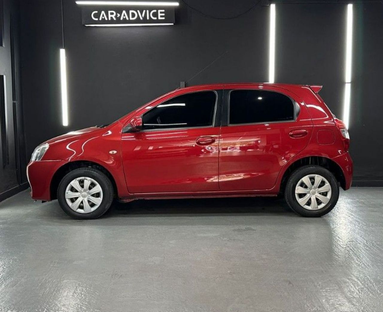 Toyota Etios Usado en Córdoba, deRuedas