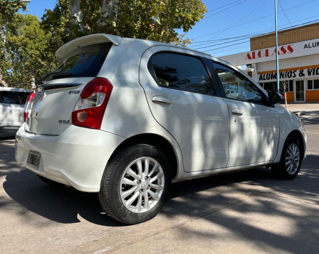 Toyota Etios Usado en Mendoza, deRuedas