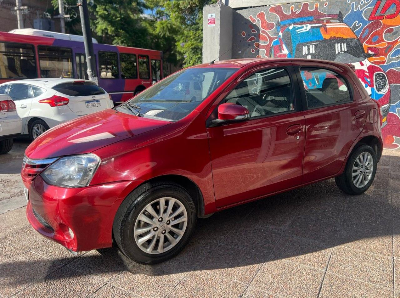 Toyota Etios Usado Financiado en Mendoza, deRuedas