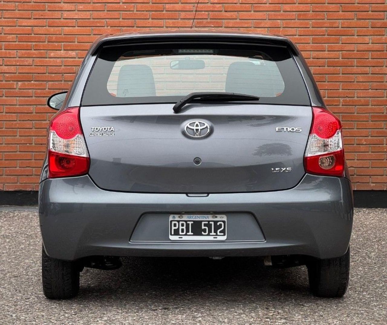 Toyota Etios Usado en Córdoba, deRuedas