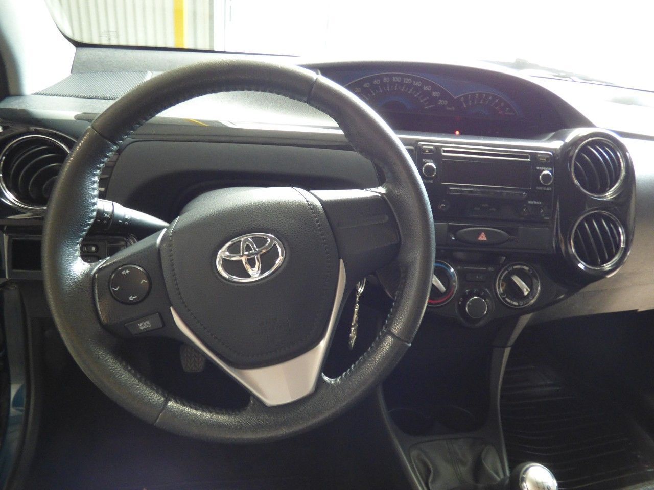 Toyota Etios Usado en Córdoba, deRuedas