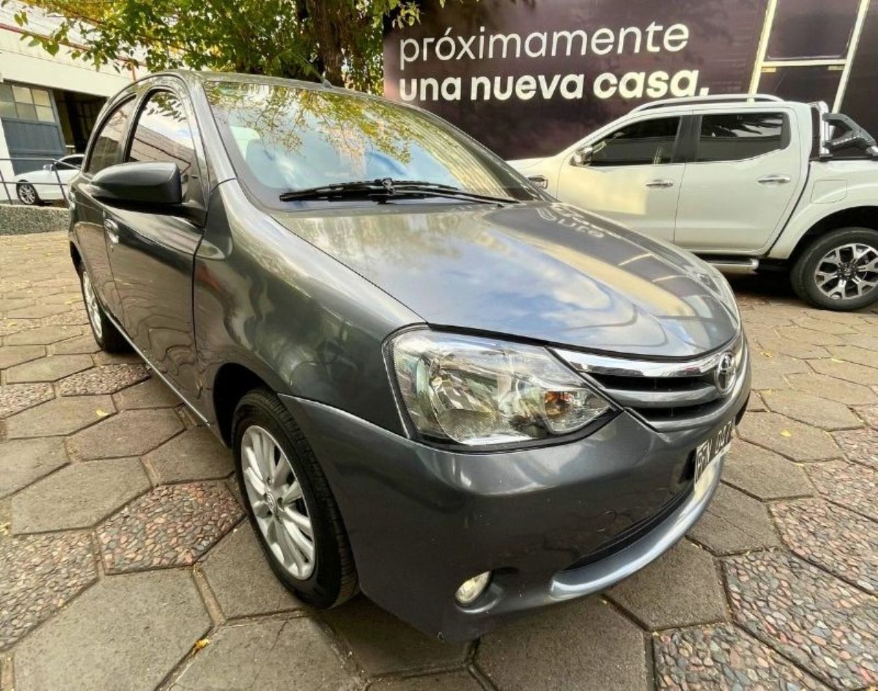 Toyota Etios Usado en Mendoza, deRuedas