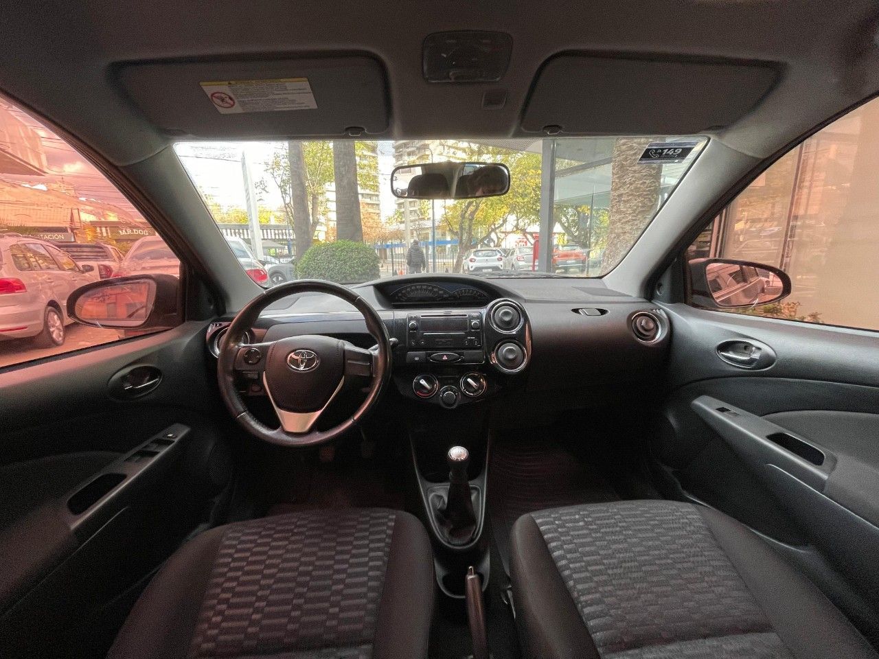 Toyota Etios Usado en Mendoza, deRuedas