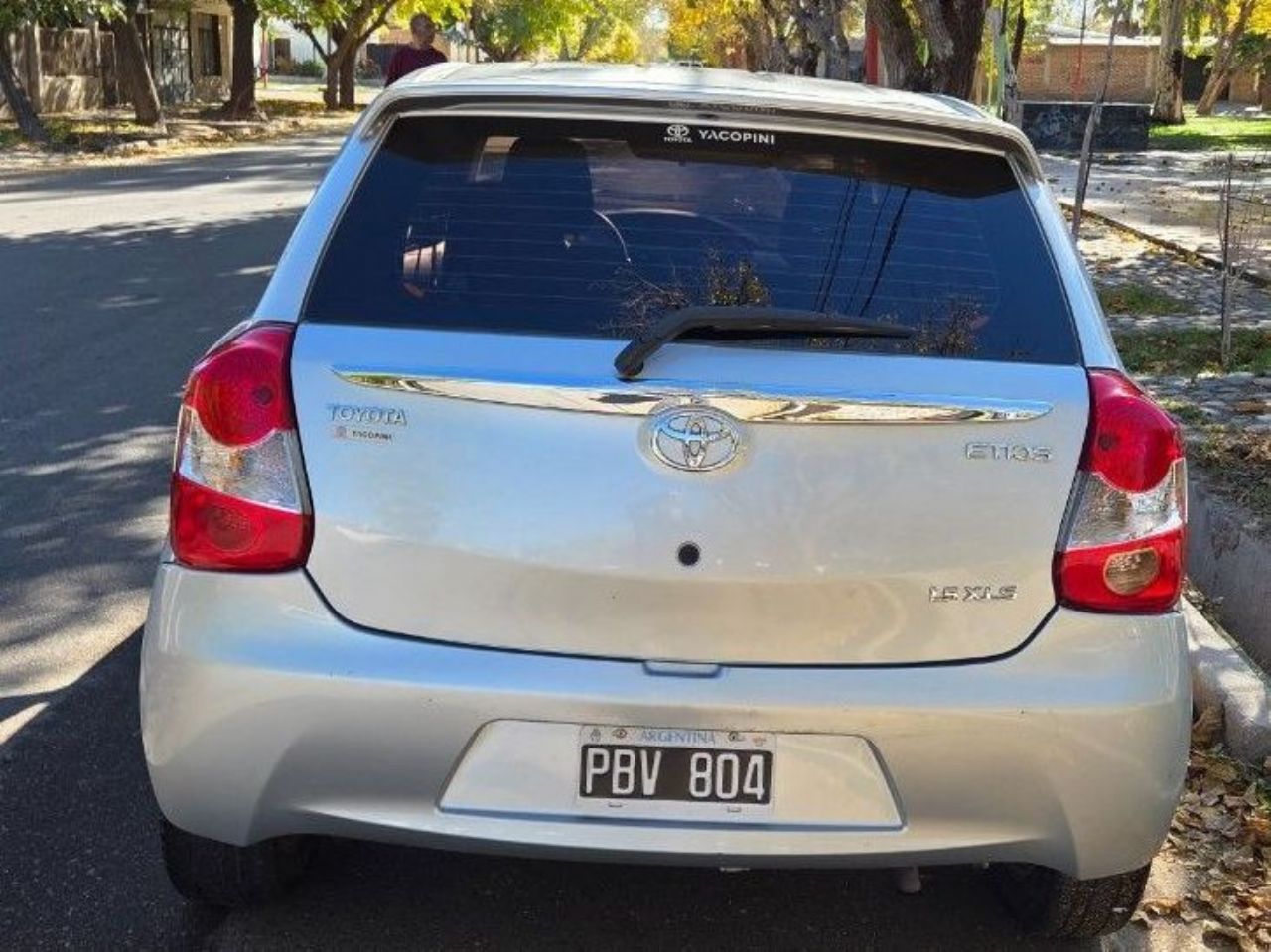 Toyota Etios Usado en Mendoza, deRuedas