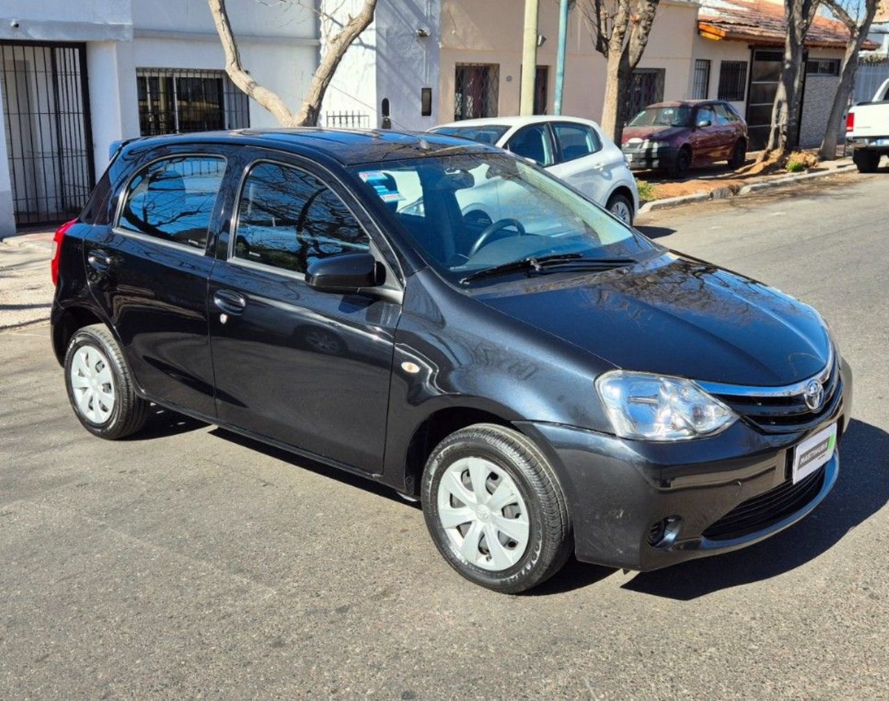 Toyota Etios Usado en Mendoza, deRuedas