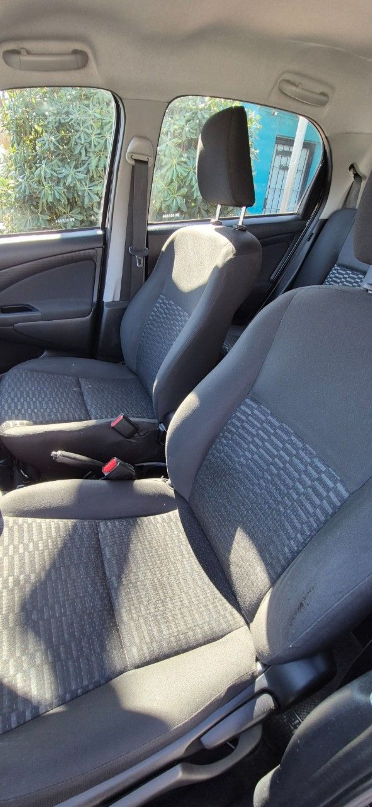 Toyota Etios Usado en Mendoza, deRuedas