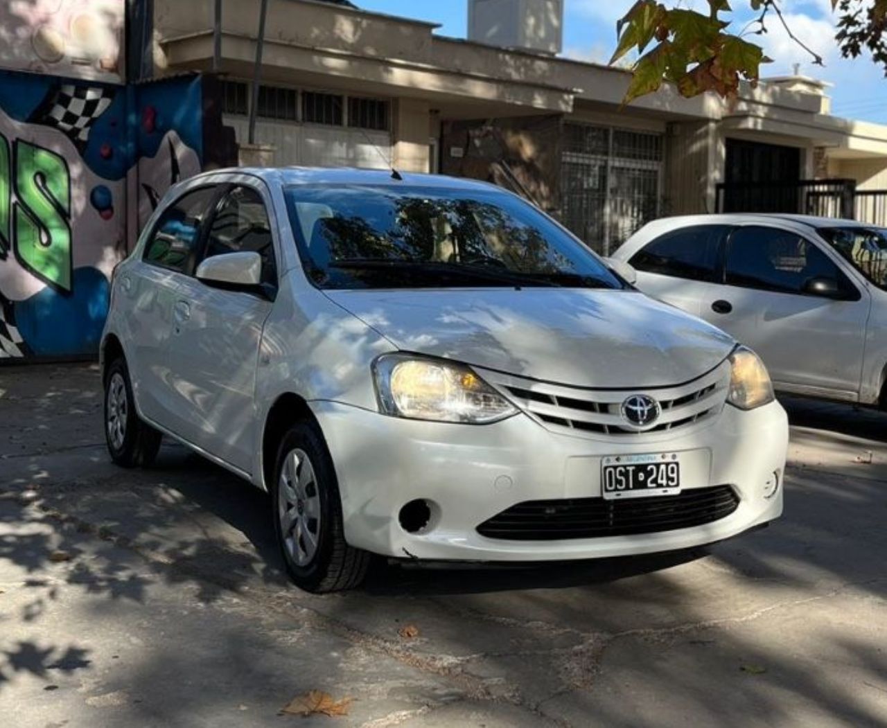 Toyota Etios Usado en Mendoza, deRuedas