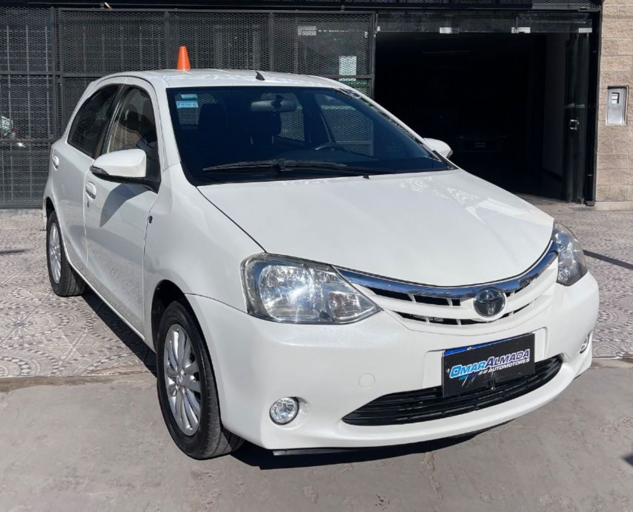 Toyota Etios Usado Financiado en Mendoza, deRuedas
