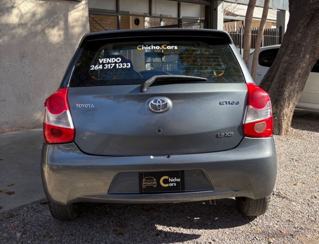 Toyota Etios Usado Financiado en San Juan, deRuedas