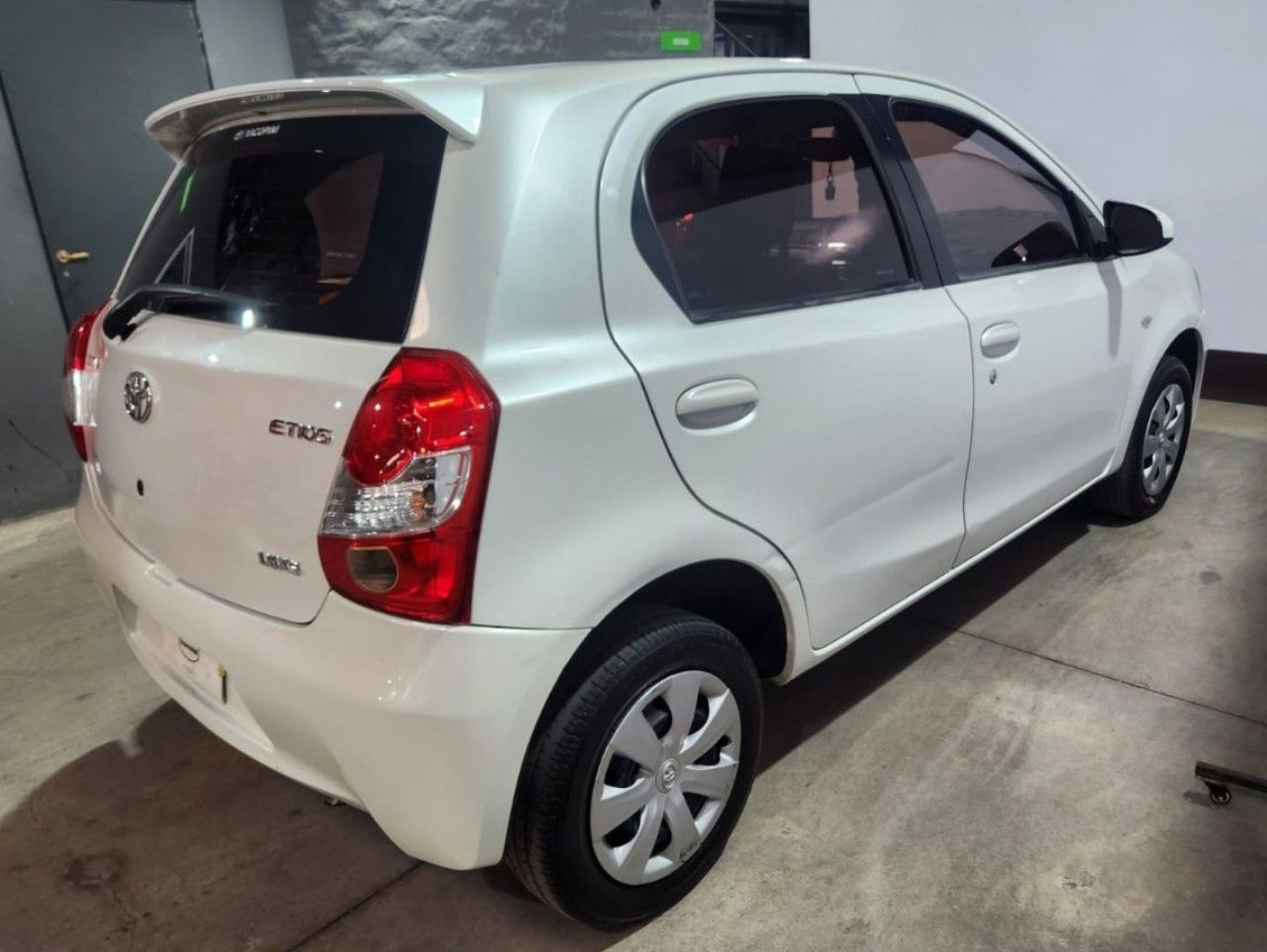 Toyota Etios Usado en Mendoza, deRuedas