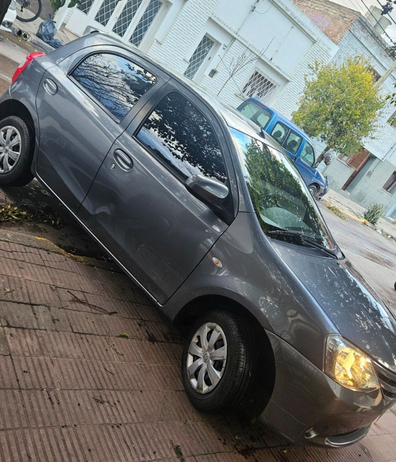 Toyota Etios Usado en Córdoba, deRuedas
