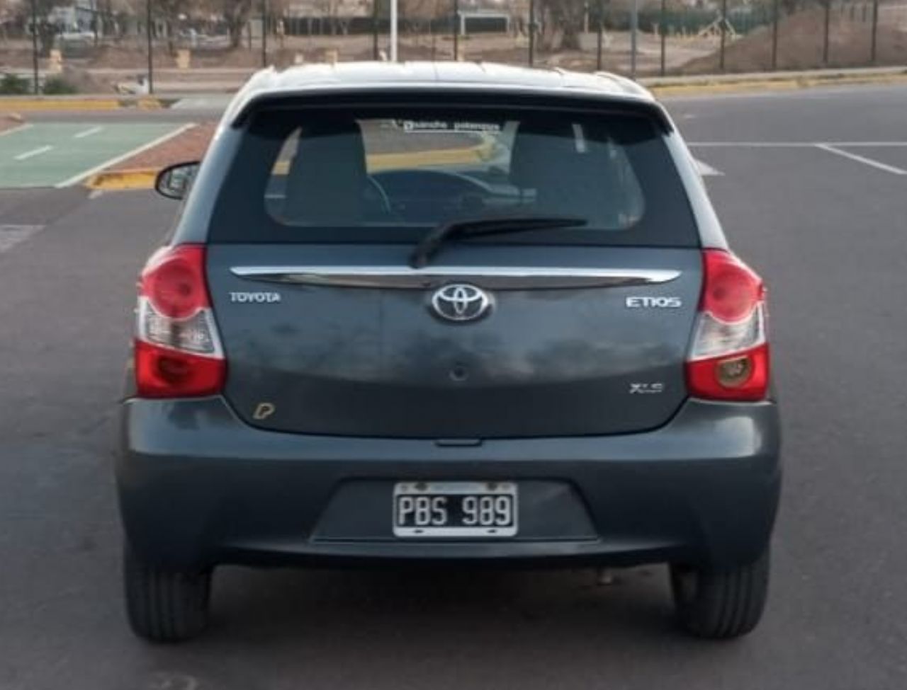 Toyota Etios Usado en Mendoza, deRuedas