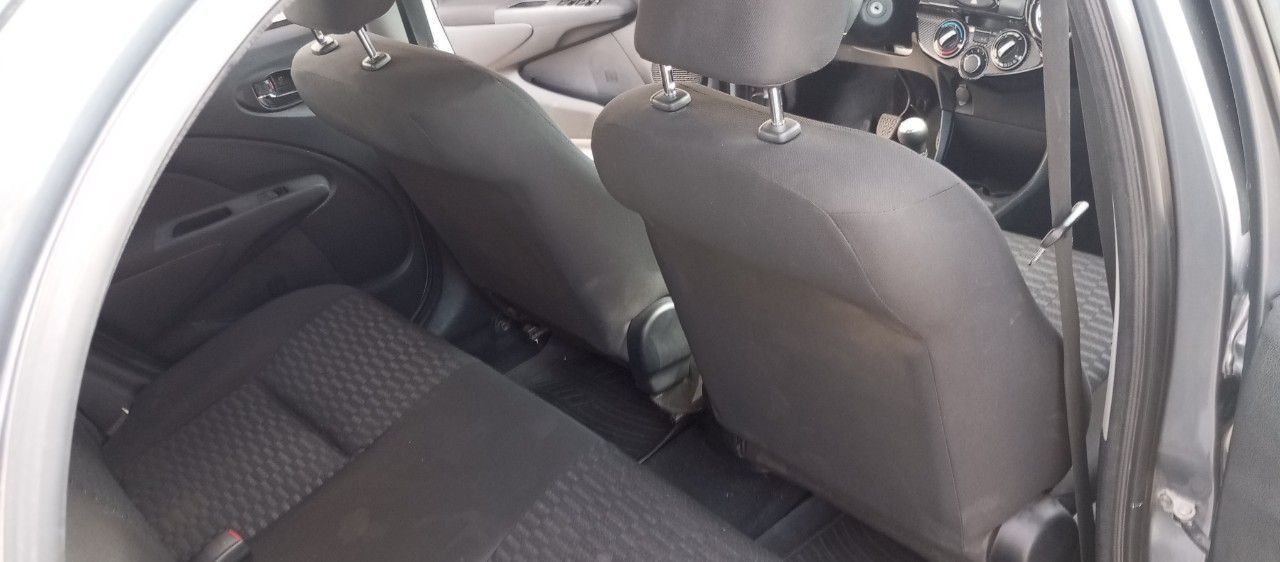 Toyota Etios Usado en Mendoza, deRuedas