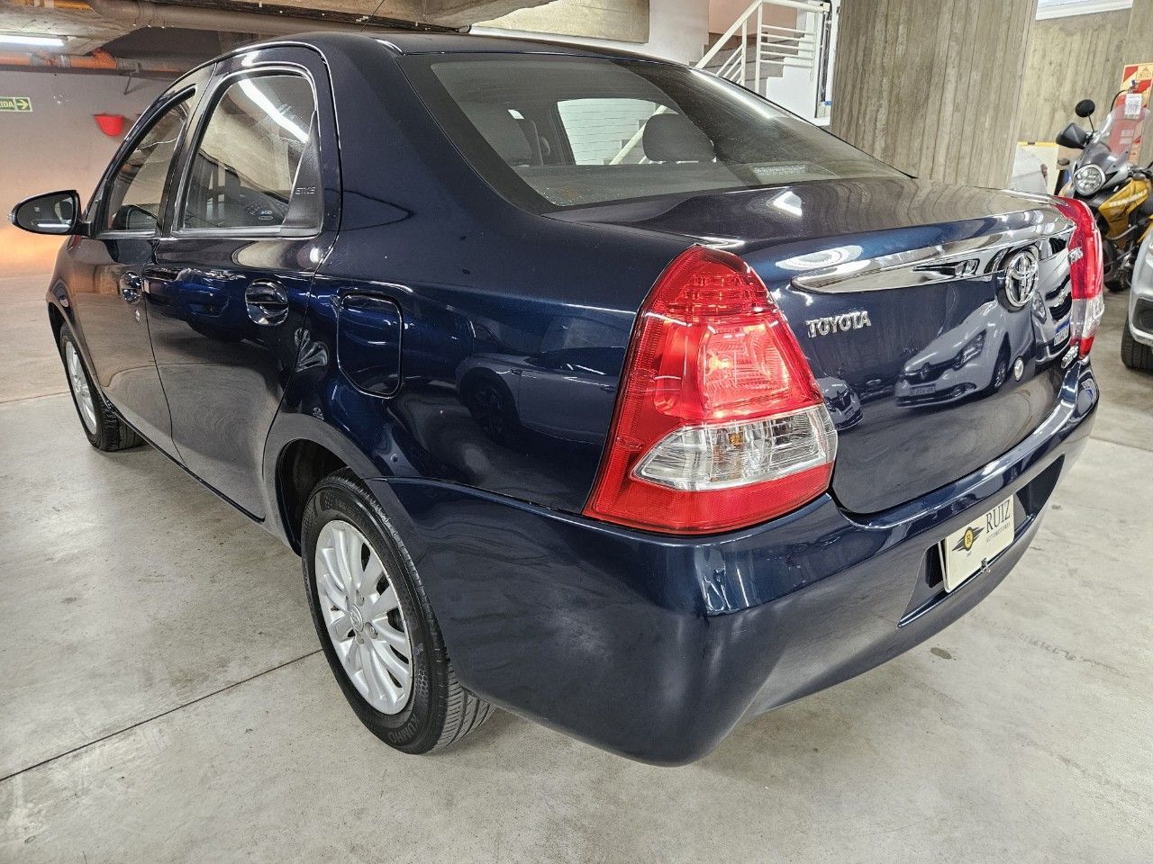 Toyota Etios Usado Financiado en Córdoba, deRuedas