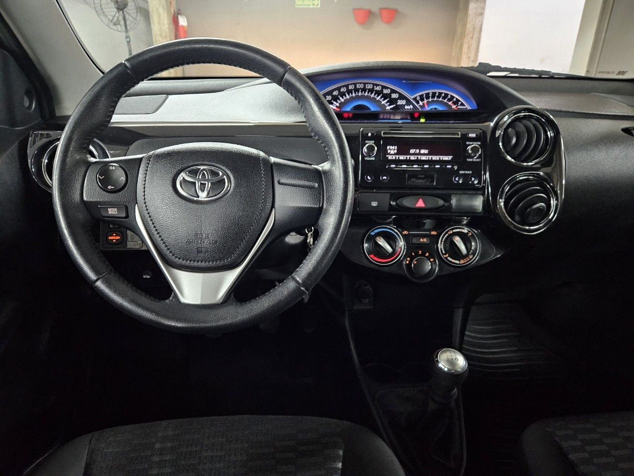 Toyota Etios Usado Financiado en Córdoba, deRuedas