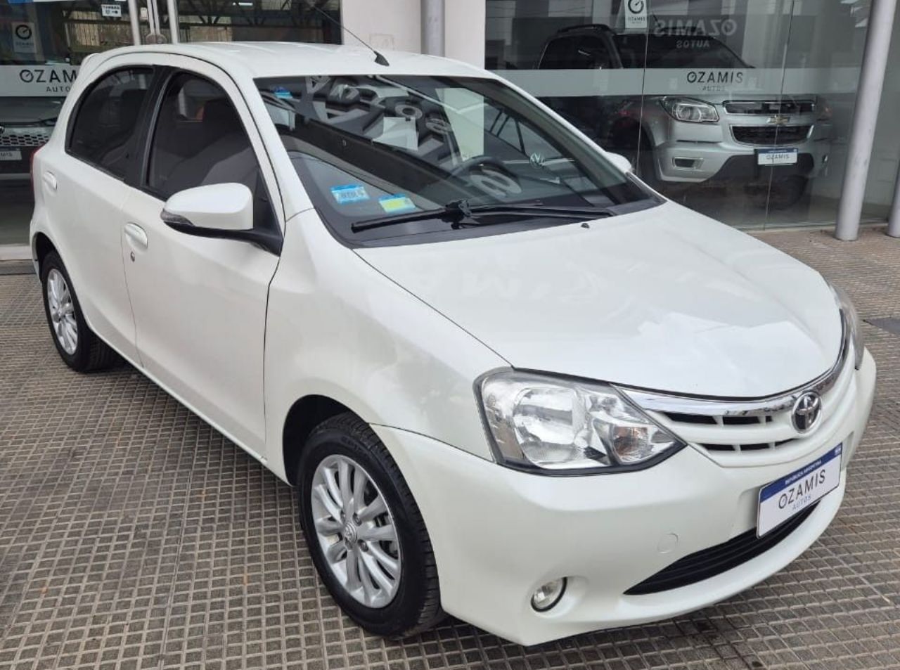 Toyota Etios Usado Financiado en Mendoza, deRuedas