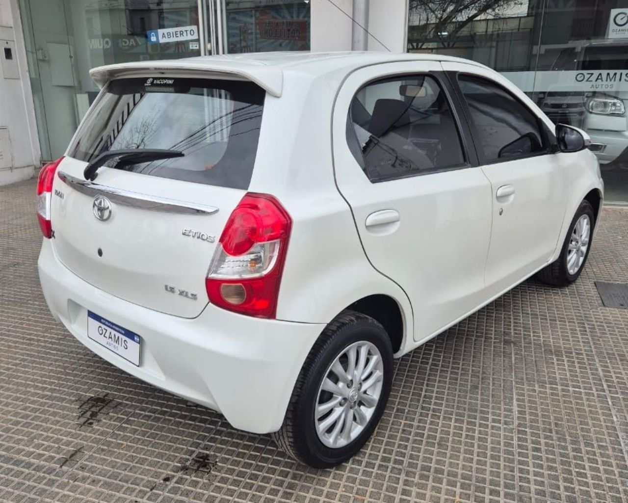 Toyota Etios Usado Financiado en Mendoza, deRuedas