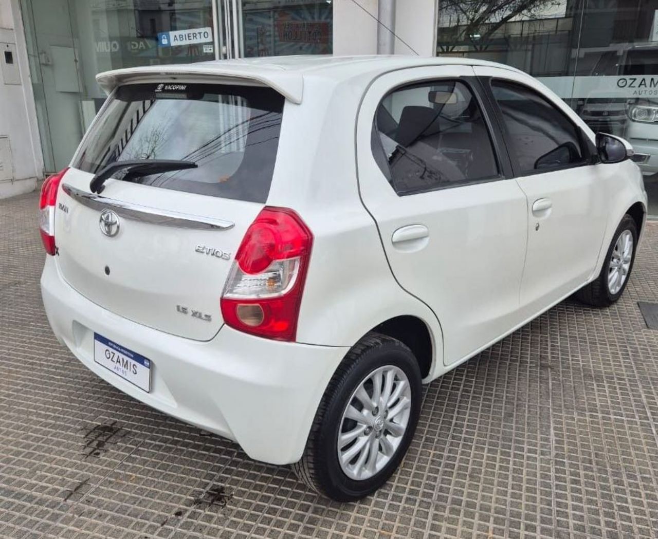 Toyota Etios Usado Financiado en Mendoza, deRuedas