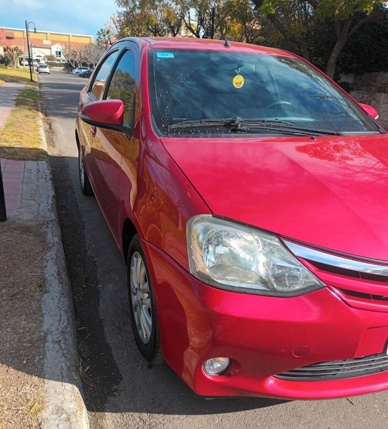 Toyota Etios Usado Financiado en Mendoza, deRuedas
