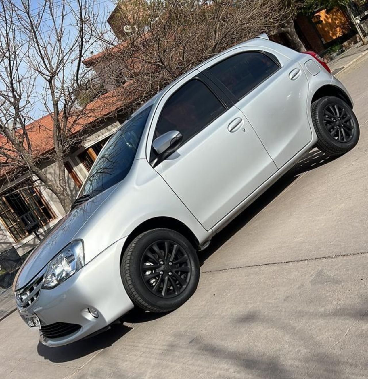 Toyota Etios Usado en Mendoza, deRuedas