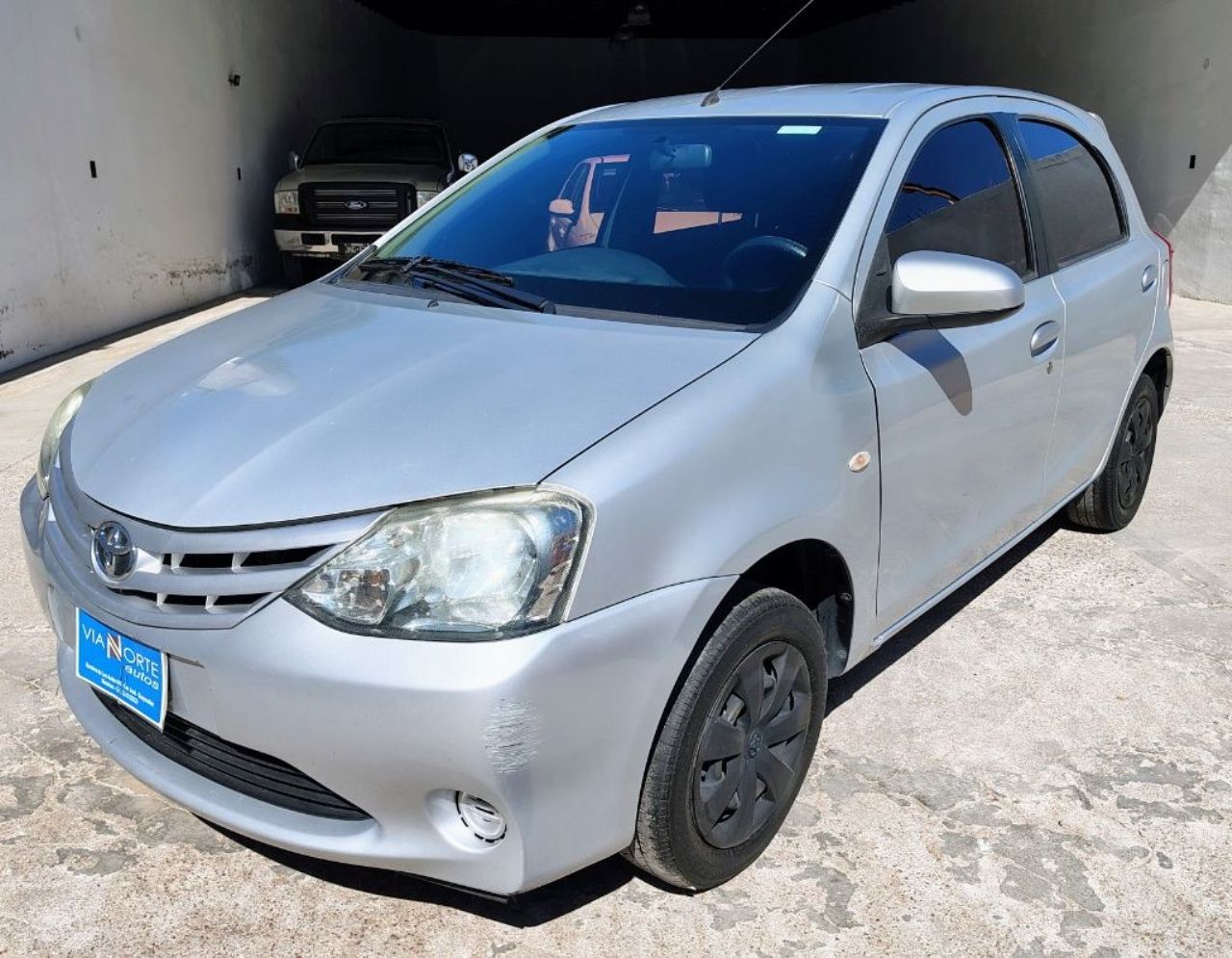 Toyota Etios Usado Financiado en Mendoza, deRuedas
