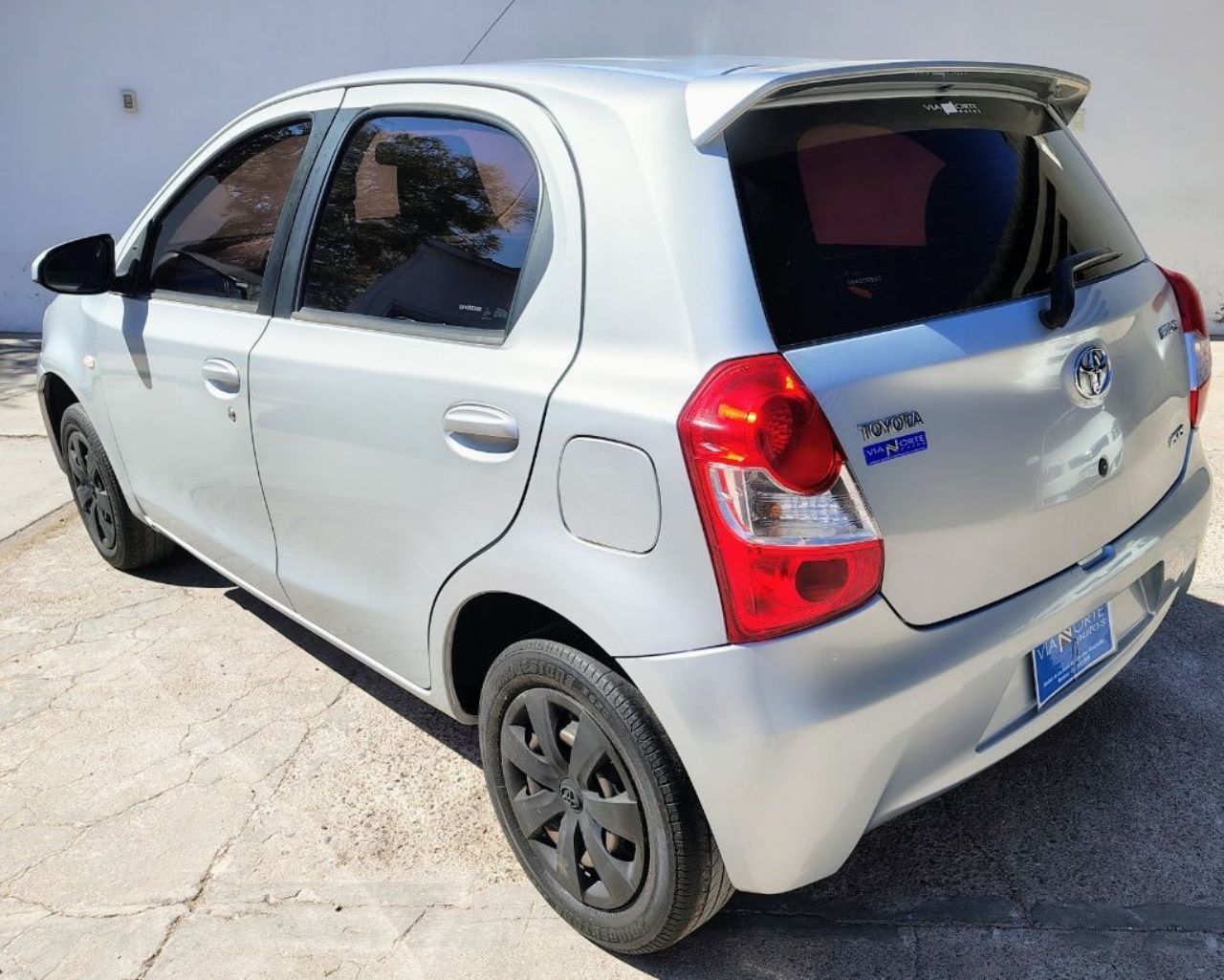 Toyota Etios Usado en Mendoza, deRuedas