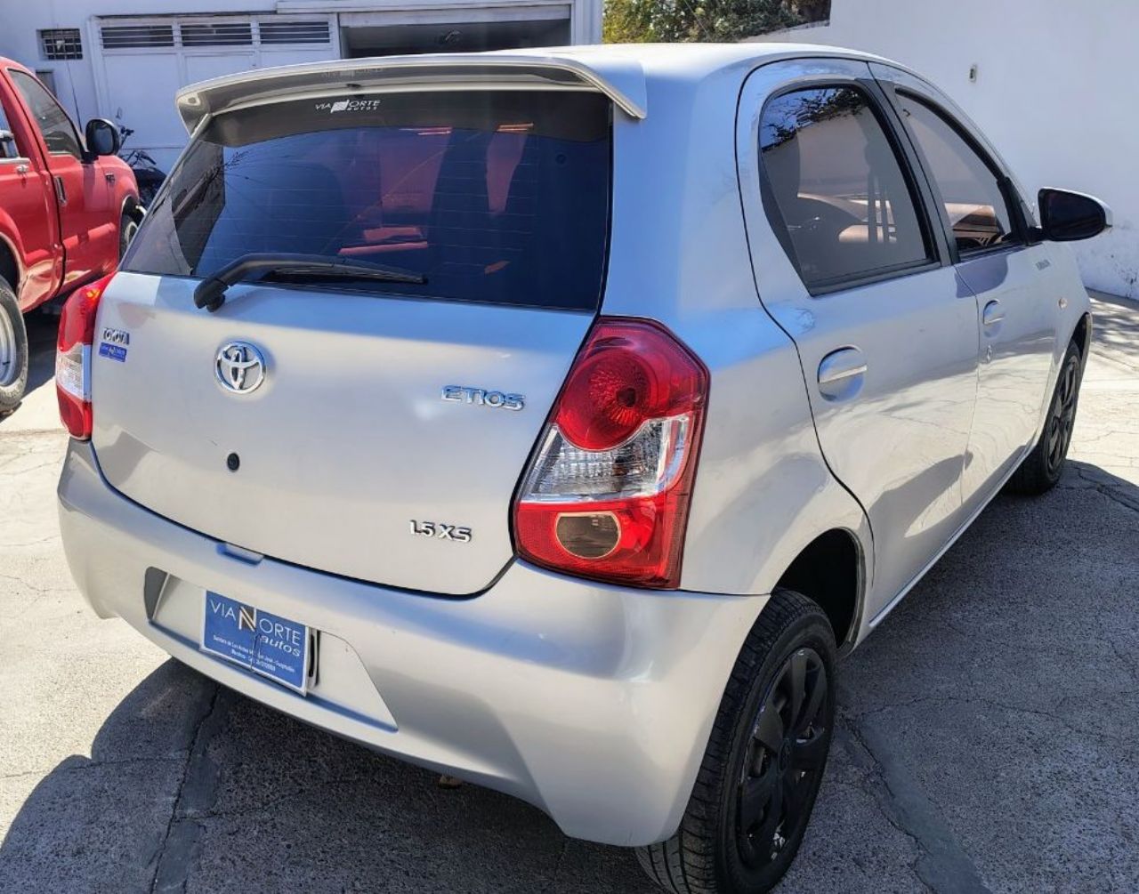 Toyota Etios Usado Financiado en Mendoza, deRuedas