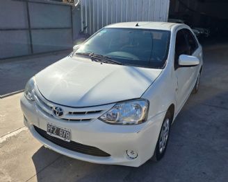 Toyota Etios Usado en Mendoza Financiado
