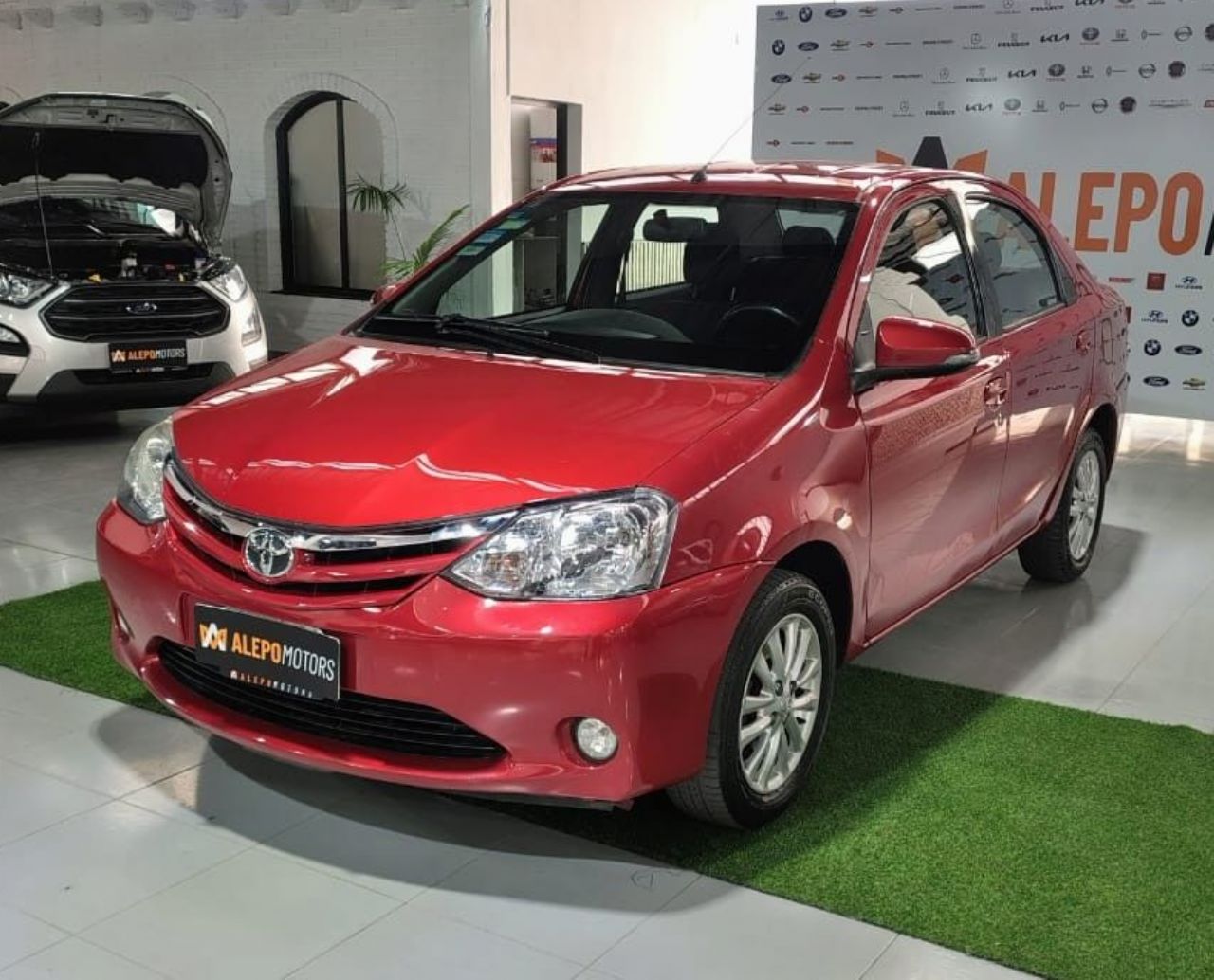 Toyota Etios Usado Financiado en Mendoza, deRuedas