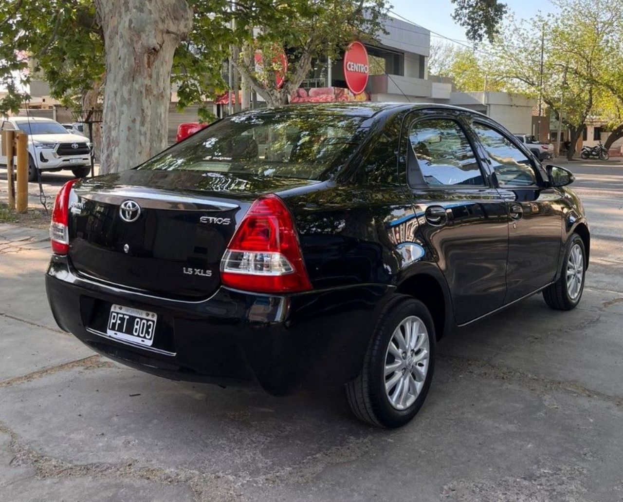 Toyota Etios Usado en Mendoza, deRuedas