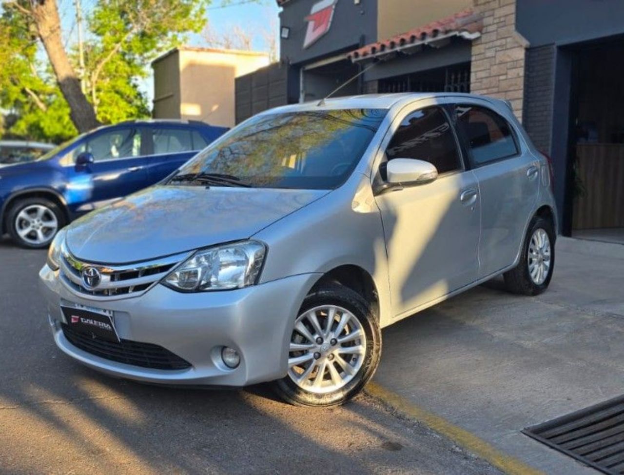 Toyota Etios Usado en Mendoza, deRuedas