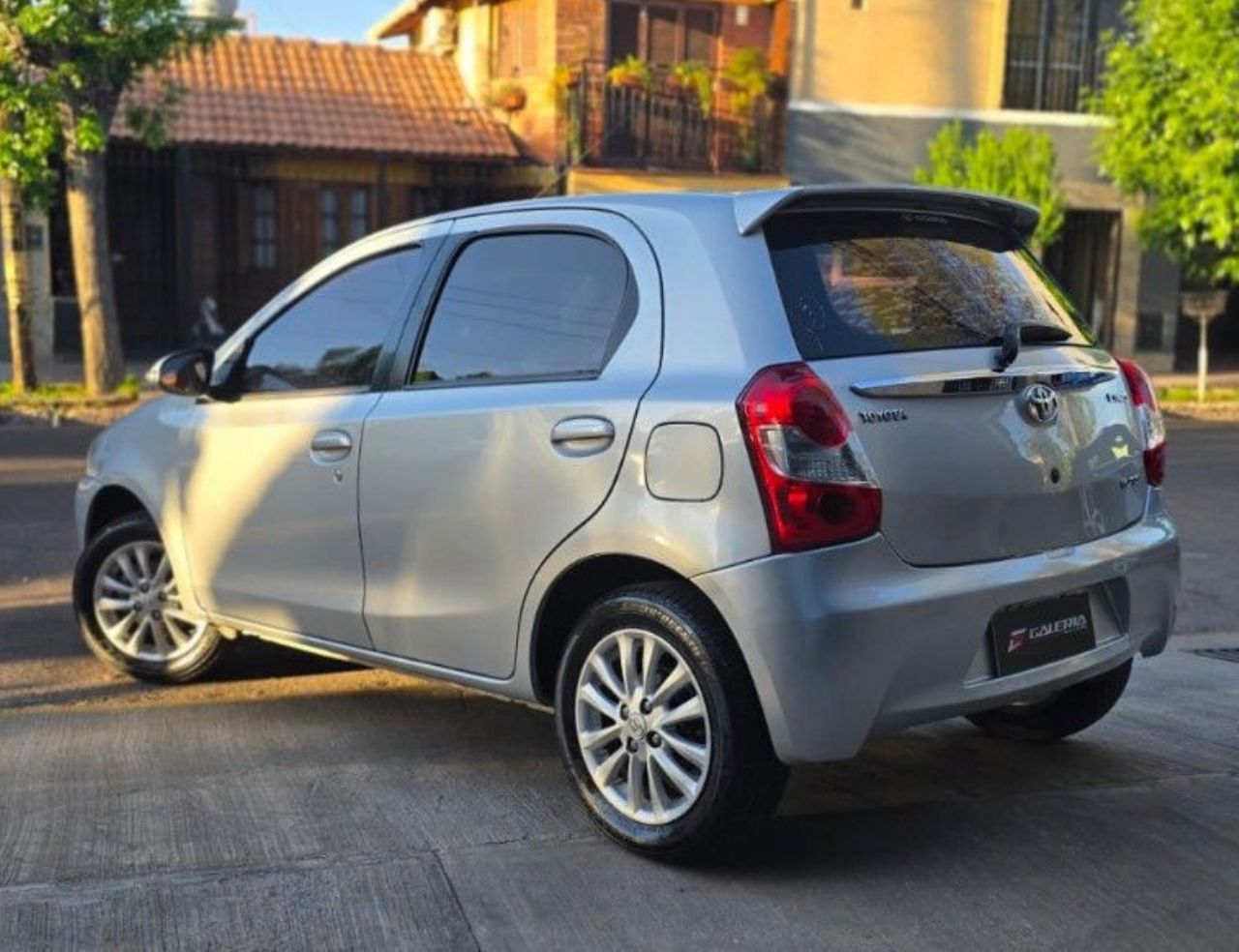 Toyota Etios Usado en Mendoza, deRuedas