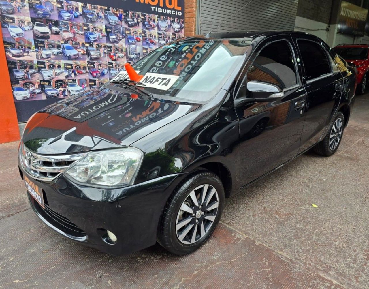 Toyota Etios Usado Financiado en Mendoza, deRuedas