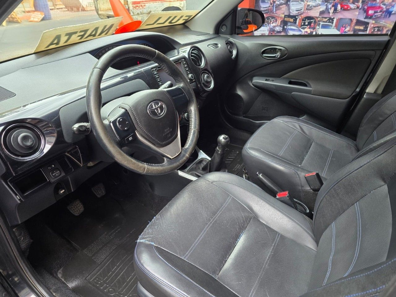 Toyota Etios Usado Financiado en Mendoza, deRuedas