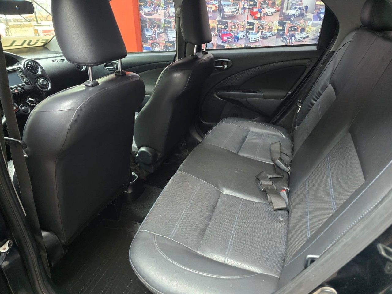 Toyota Etios Usado Financiado en Mendoza, deRuedas