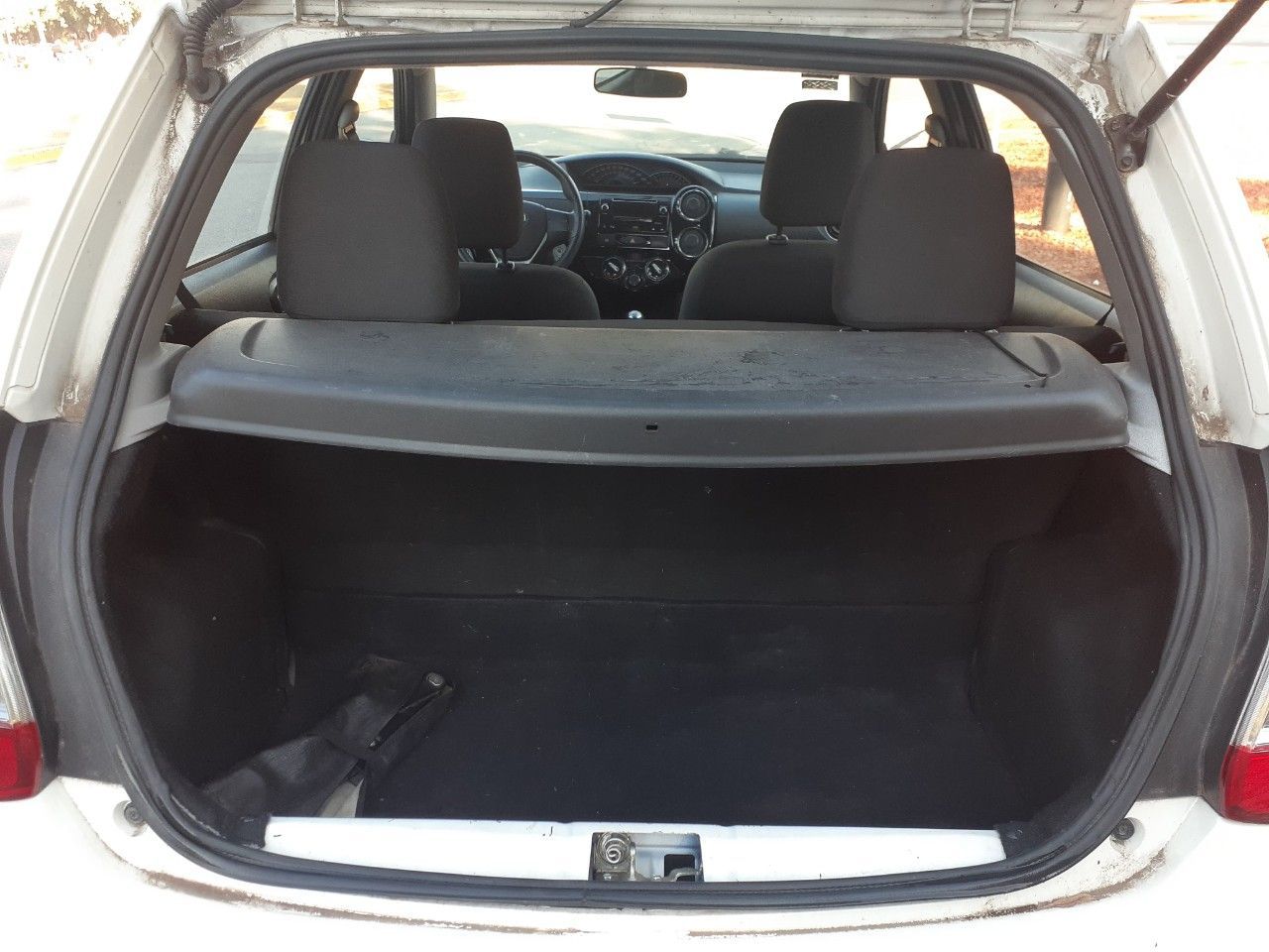 Toyota Etios Usado Financiado en Buenos Aires, deRuedas