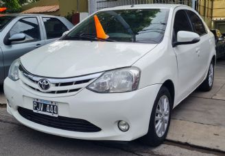 Toyota Etios Usado en Mendoza Financiado