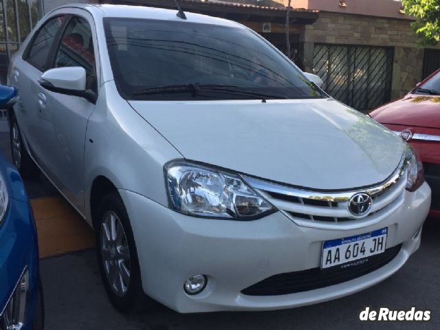 Toyota Etios Usado en Mendoza, deRuedas