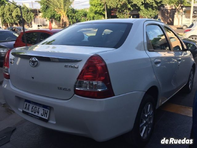 Toyota Etios Usado en Mendoza, deRuedas