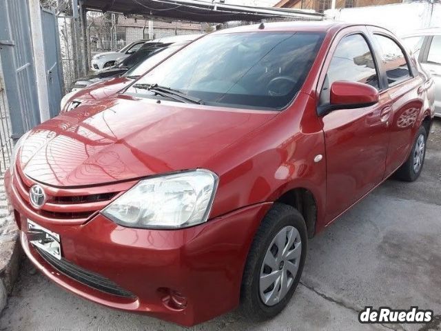 Toyota Etios Usado en Neuquén, deRuedas