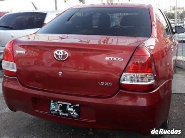 Toyota Etios Usado en Neuquén, deRuedas