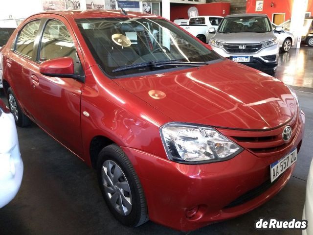 Toyota Etios Usado en Mendoza, deRuedas