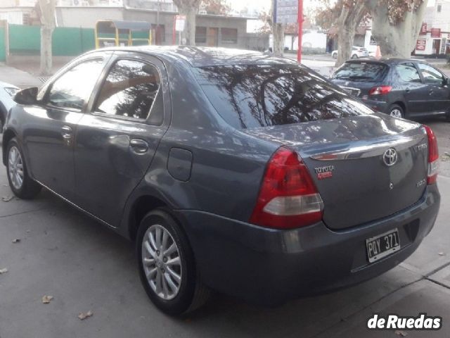 Toyota Etios Usado en Mendoza, deRuedas