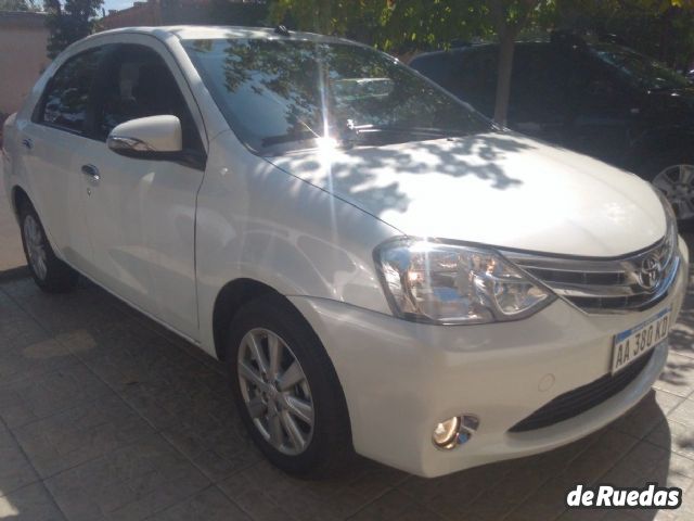 Toyota Etios Usado en Mendoza, deRuedas