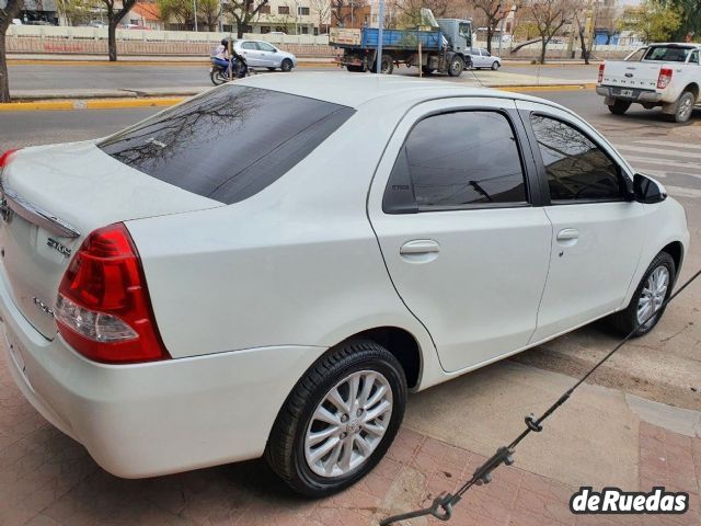 Toyota Etios Usado en Mendoza, deRuedas