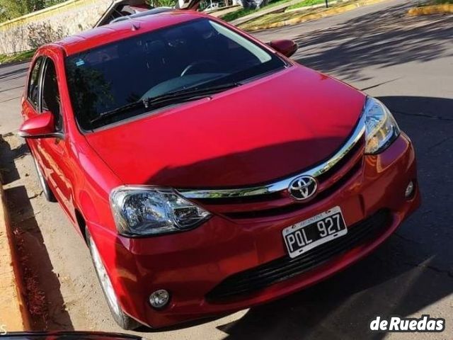 Toyota Etios Usado en Mendoza, deRuedas