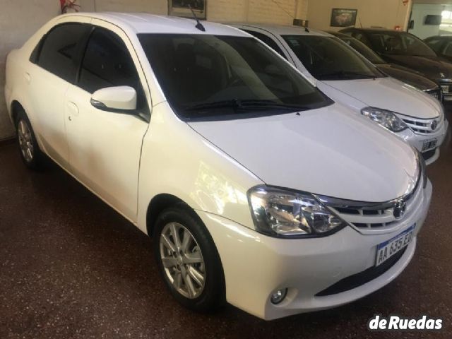 Toyota Etios Usado en Mendoza, deRuedas